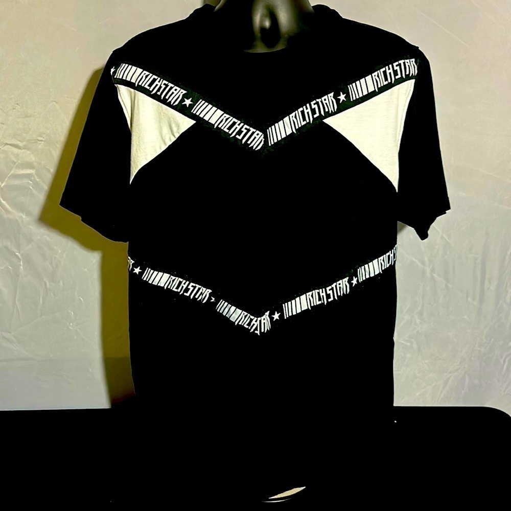 Rich Star XXL Crewneck Stretchy Short Sleeve T Shirt With Black & White Letters